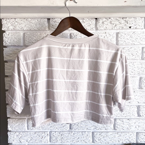 2/$10 Shein crop top - Picture 2 of 3